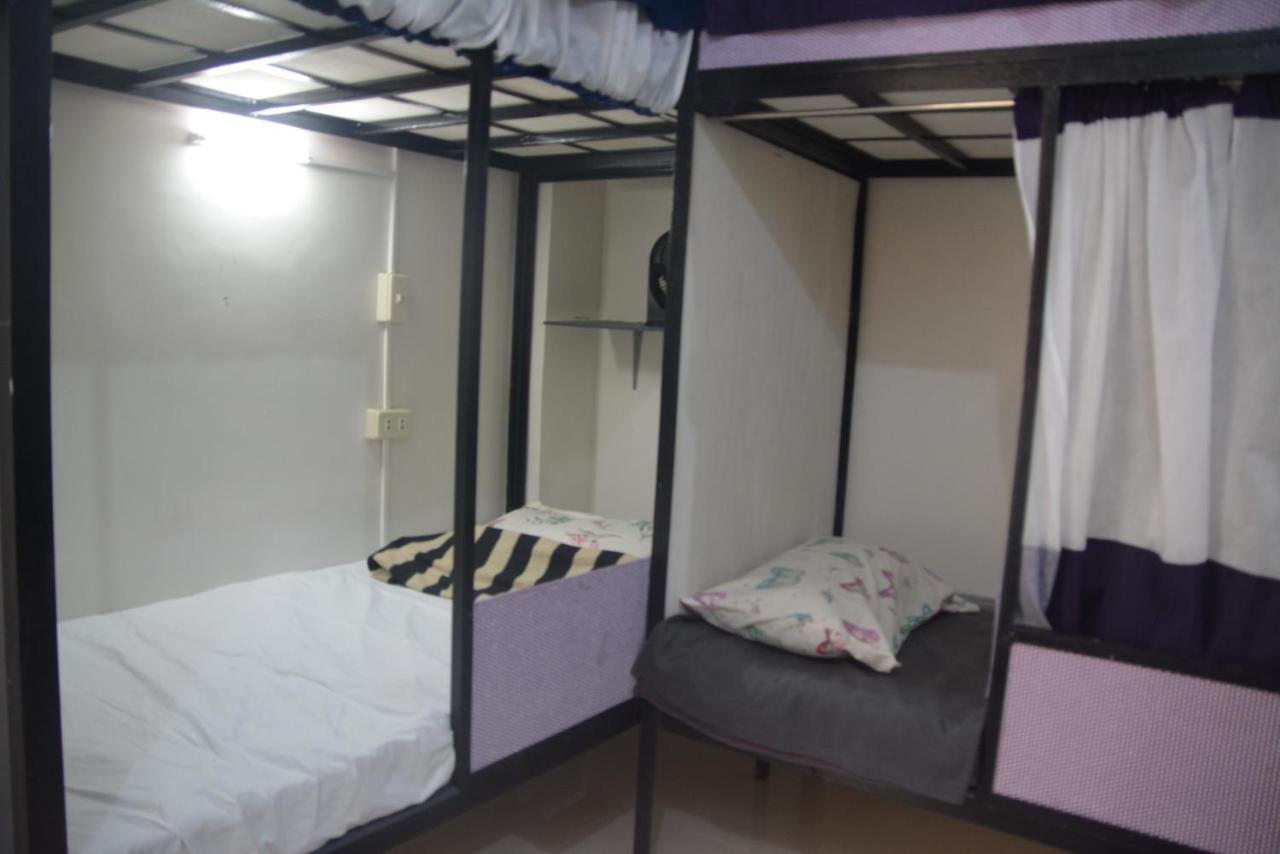 Hotel Sleepadz - Capsule Beds Dormitel In Magsaysay Ave Naga Exterior foto