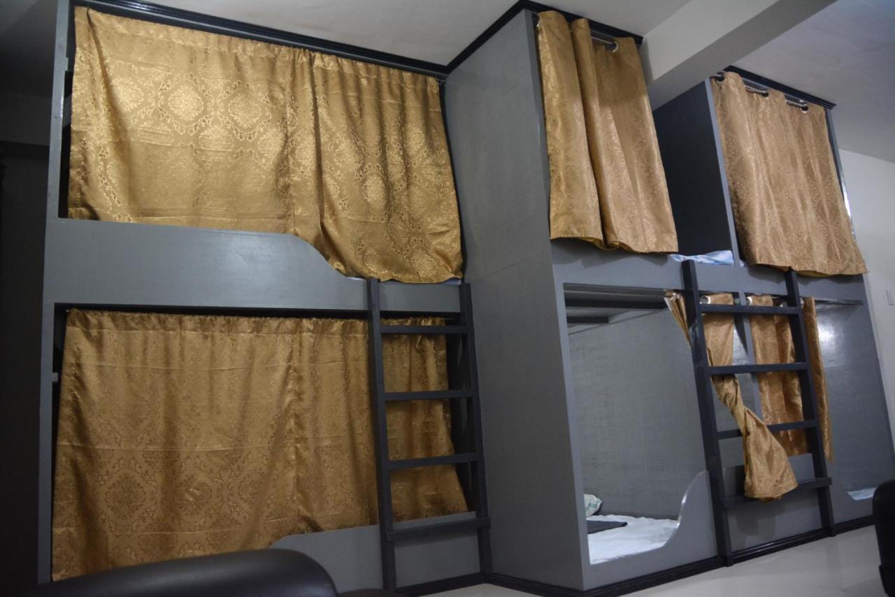 Hotel Sleepadz - Capsule Beds Dormitel In Magsaysay Ave Naga Exterior foto