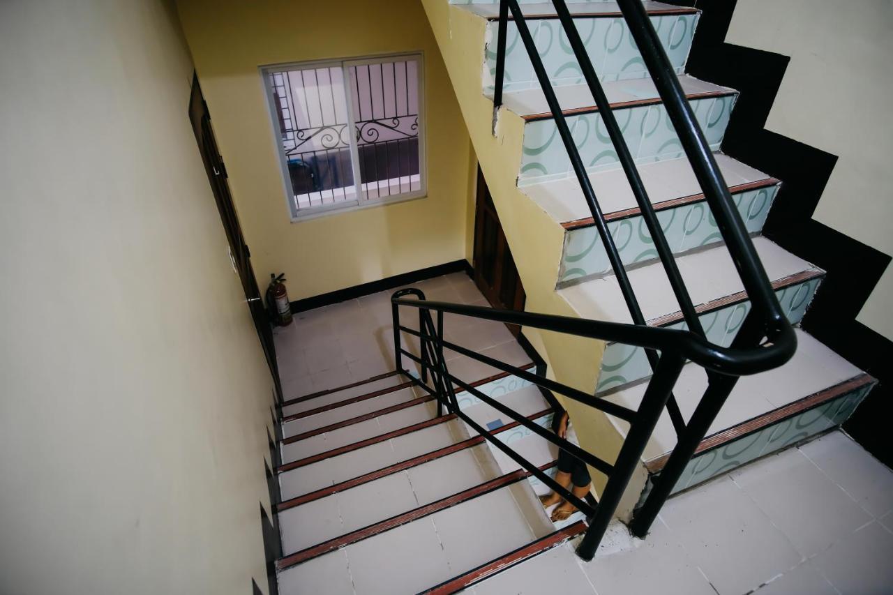 Hotel Sleepadz - Capsule Beds Dormitel In Magsaysay Ave Naga Exterior foto