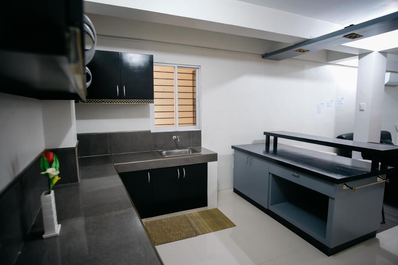 Hotel Sleepadz - Capsule Beds Dormitel In Magsaysay Ave Naga Exterior foto